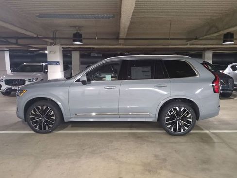 New 2026 Volvo XC90 B5 Plus w/ Protection Package image 6