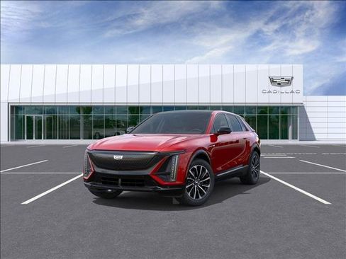 New 2026 Cadillac Lyriq Sport image 8
