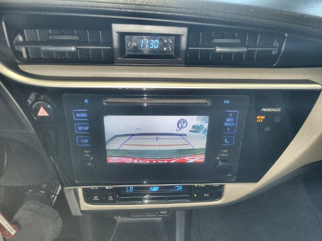 Used 2017 Toyota Corolla LE FWD image 17