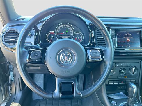 Used 2018 Volkswagen Beetle 2.0T Coast image 11