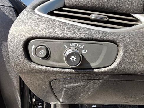 Used 2023 Chevrolet Malibu LT FWD image 17