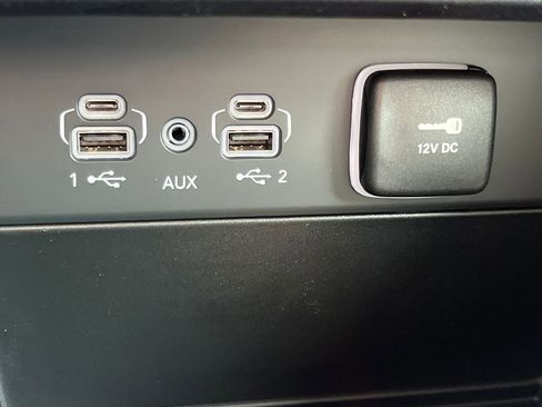 New 2025 Jeep Grand Cherokee Limited w/ Black Appearance Package image 4