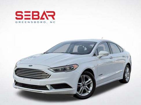 Used 2018 Ford Fusion SE w/ Equipment Group 602A FWD image 1