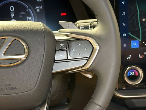 Certified 2025 Lexus RZ 450e image 21