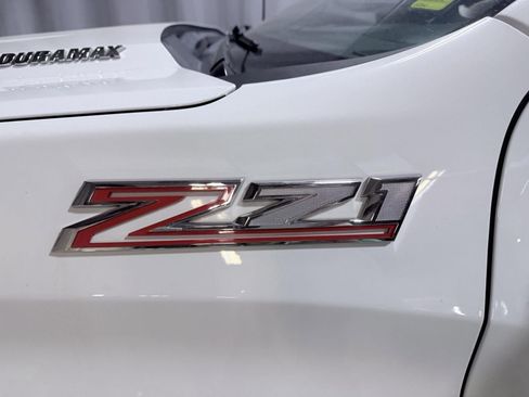 Used 2020 Chevrolet Silverado 1500 LT w/ All-Star Edition image 12