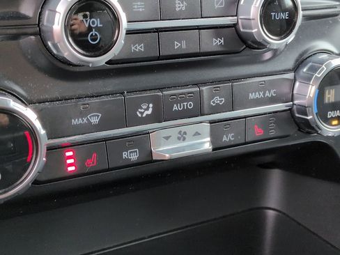 Certified 2021 Ford F150 XLT w/ Equipment Group 302A High image 23