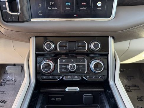 Used 2023 GMC Yukon XL Denali w/ Denali Reserve Package image 20