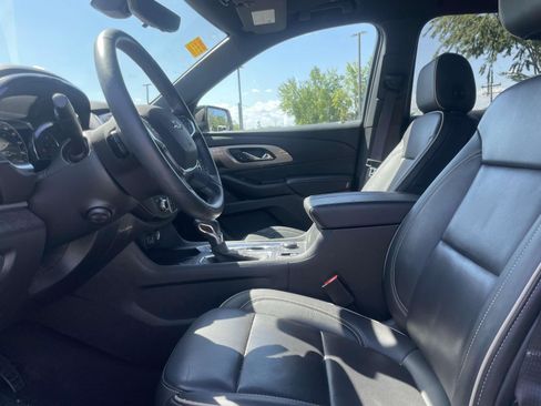 Used 2023 Chevrolet Traverse Premier w/ Redline Edition FWD image 16