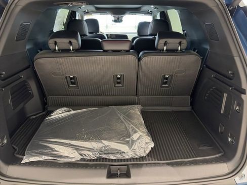 New 2026 Chevrolet Traverse Z71 w/ Driver Confidence Package image 14