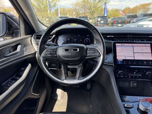 Used 2021 Jeep Grand Cherokee L Limited AWD/4WD image 13
