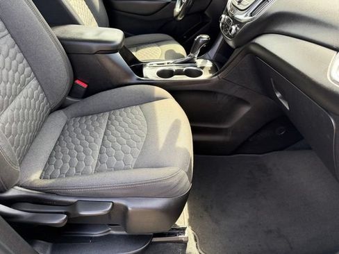 Used 2019 Chevrolet Equinox LT FWD image 14