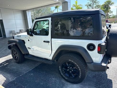 Used 2022 Jeep Wrangler Sport AWD/4WD image 4
