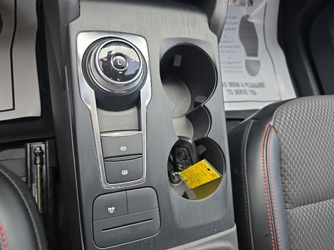 Used 2024 Ford Escape ST-Line w/ Equipment Group 301A image 25