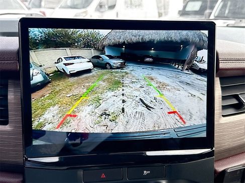 Used 2022 Ford Expedition Max Limited image 15