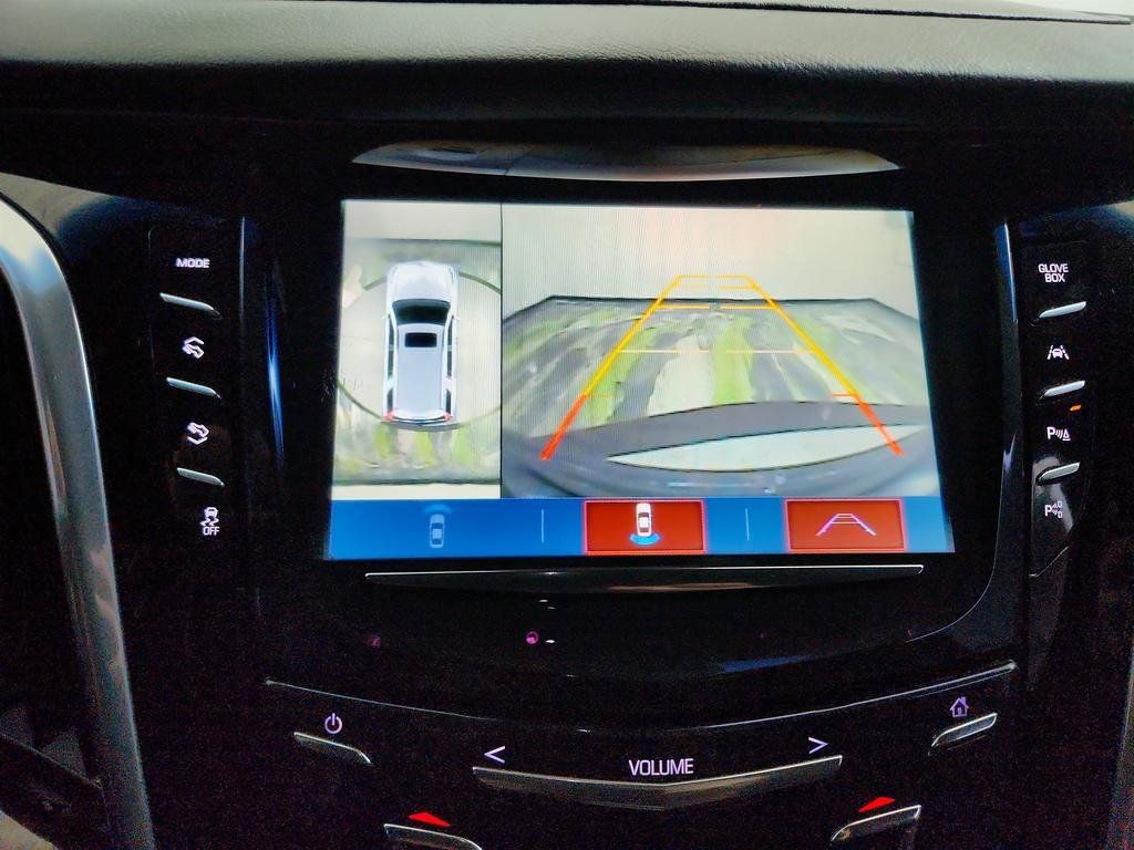 Used 2019 Cadillac Escalade Luxury AWD/4WD image 17