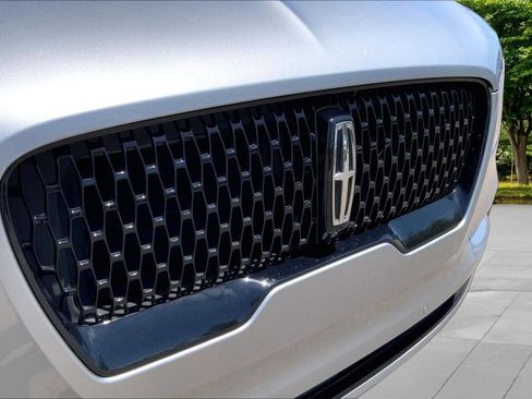 Used 2022 Lincoln Aviator Reserve w/ Equipment Group 201A AWD/4WD image 32