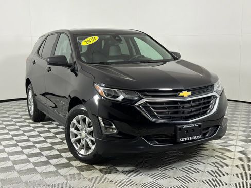 Used 2020 Chevrolet Equinox LS AWD/4WD image 2