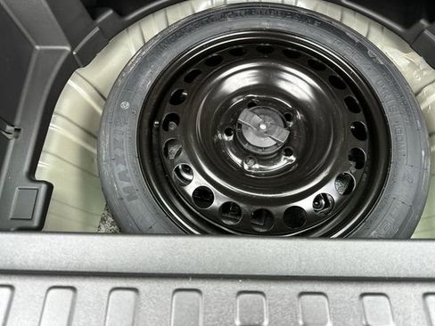 Certified 2024 Chevrolet Equinox LS AWD/4WD image 28