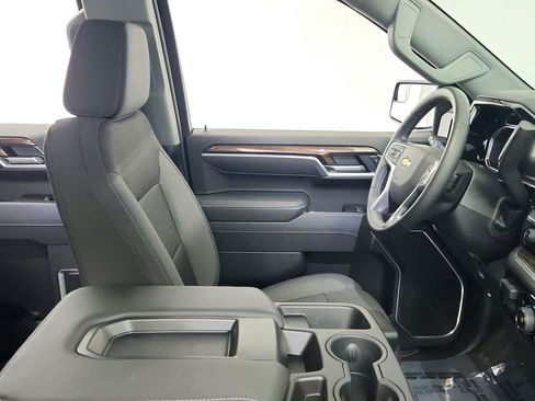 Used 2026 Chevrolet Silverado 1500 LT AWD/4WD image 29