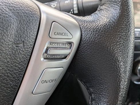 Used 2017 Nissan Versa SV w/ SV Special Edition Package image 8