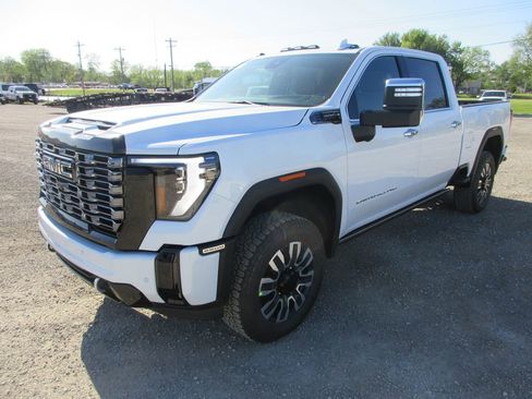 New 2026 GMC Sierra 2500 Denali Ultimate AWD/4WD image 10