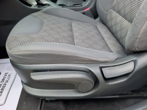 Used 2019 Kia Niro LX FWD image 9