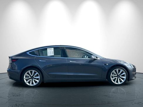 Used 2020 Tesla Model 3 Standard Range Plus RWD image 3