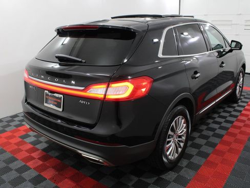 Used 2016 Lincoln MKX Select w/ Select Plus Package AWD/4WD image 7
