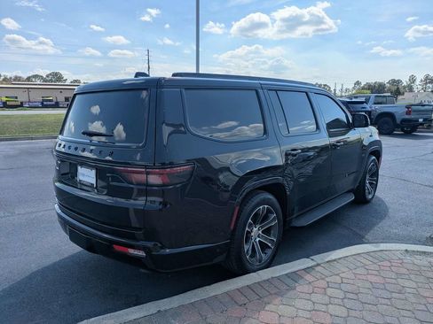 Used 2023 Jeep Wagoneer Series II w/ Convenience Group I image 5