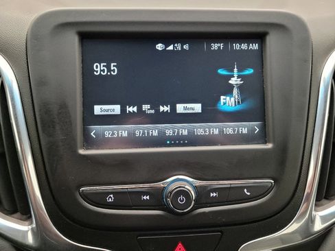 Used 2018 Chevrolet Equinox LS image 25