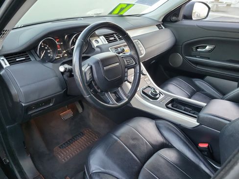 Used 2017 Land Rover Range Rover Evoque SE image 5
