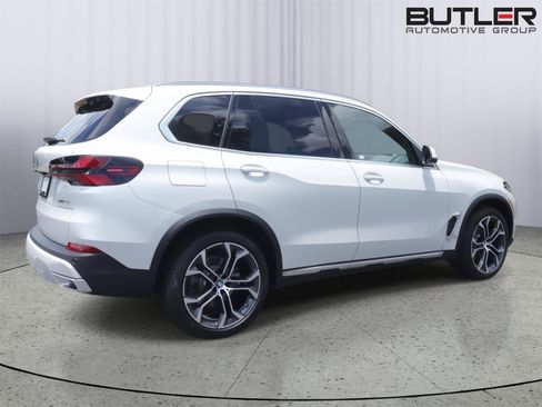 New 2026 BMW X5 sDrive40i w/ Climate Comfort Package RWD image 7