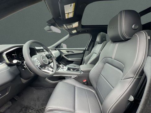 New 2026 Jaguar F-PACE R-Dynamic S image 18