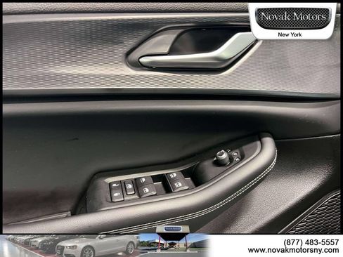 Used 2023 Jeep Grand Cherokee Altitude AWD/4WD image 17