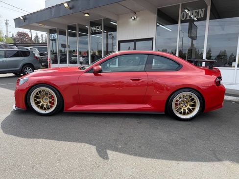 Used 2024 BMW M2 RWD image 3