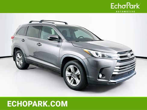 Used 2018 Toyota Highlander Limited w/ Carpet Mat Package (TMS) image 1