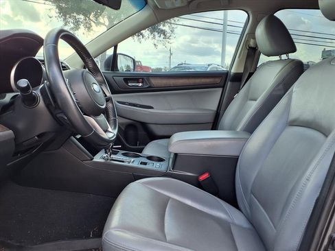 Used 2018 Subaru Outback 3.6R Limited image 3