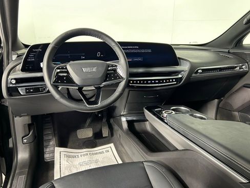 Used 2024 Cadillac Lyriq Luxury AWD/4WD image 18