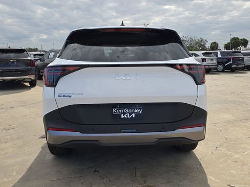 New 2026 Kia Sportage EX image 7