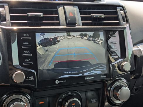 Used 2020 Toyota 4Runner TRD Off-Road Premium AWD/4WD image 23