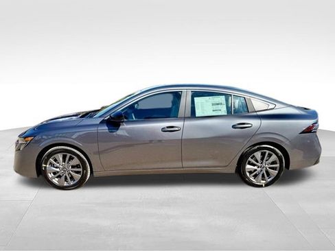New 2026 Nissan Sentra SL w/ Floor Mat Package FWD image 5