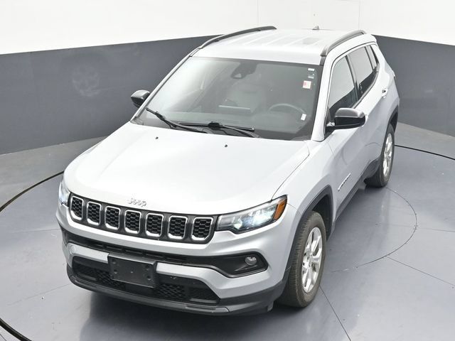 Used 2024 Jeep Compass Latitude AWD/4WD image 31