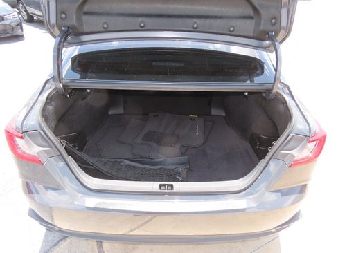 Used 2025 Toyota Camry SE w/ Convenience Package FWD image 12