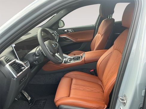 New 2026 BMW X6 xDrive40i image 9