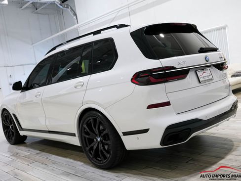 Used 2024 BMW X7 xDrive40i w/ M Sport Package image 16