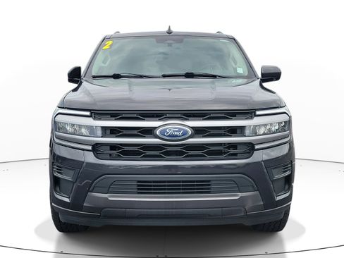 Used 2022 Ford Expedition XLT RWD image 2