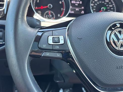 Used 2017 Volkswagen Golf SEL image 19