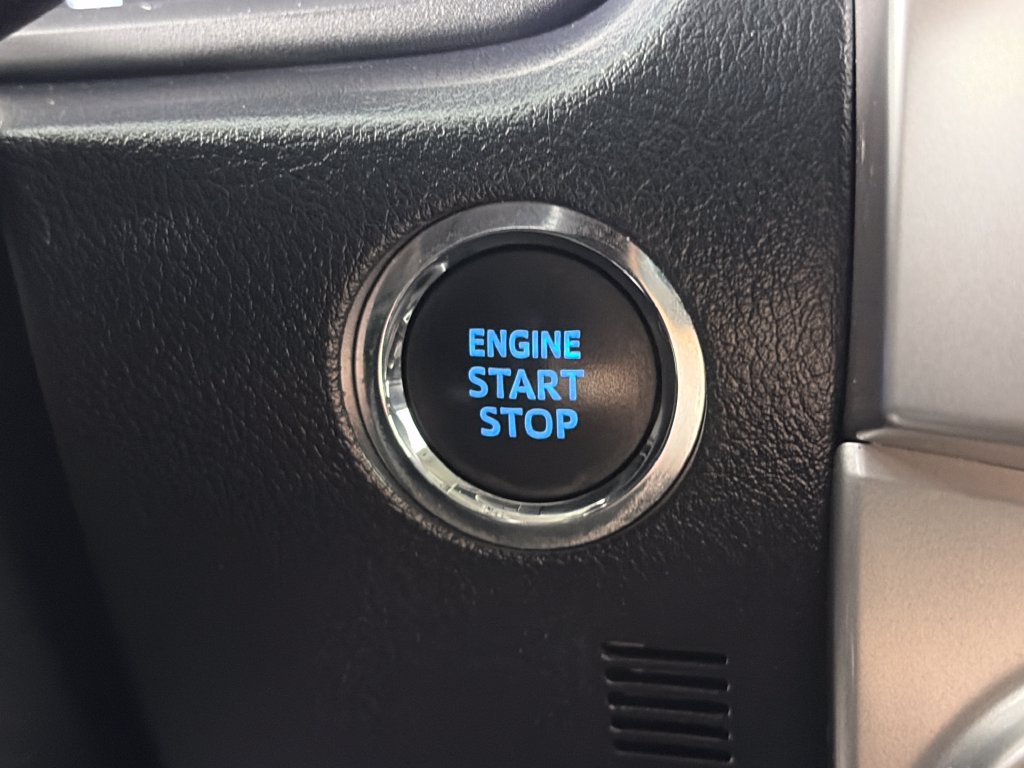 Used 2022 Toyota 4Runner SR5 AWD/4WD image 24