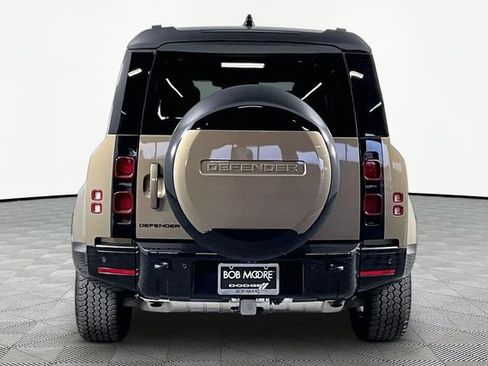 Used 2025 Land Rover Defender 110 X-Dynamic SE AWD/4WD image 5