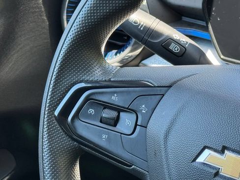 Used 2025 Chevrolet Trax LT FWD image 20